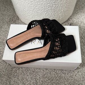 RAYE the label tiki sandal